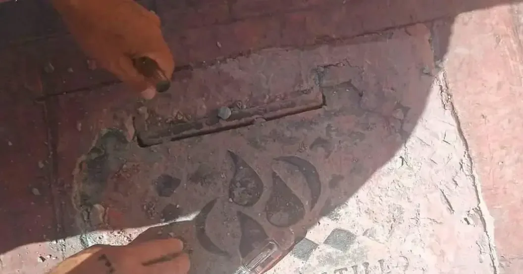 El obispo Emérito de Saltillo denuncia la falta de reacción del municipio ante un problema de agua en su hogar.