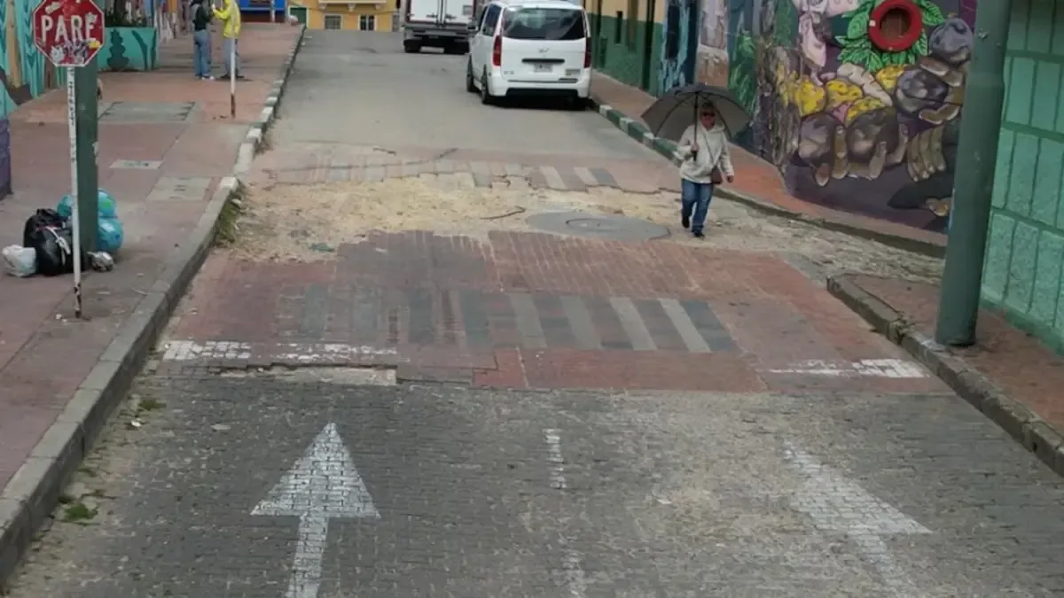 La Alcaldía de La Candelaria inicia obras para mejorar la circulación en el centro histórico, afectando temporalmente la movilidad.