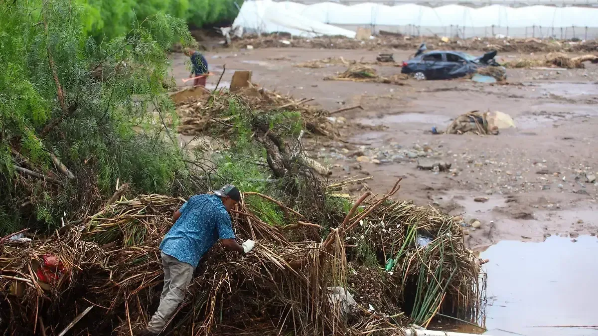 Las autoridades mantienen operativos de búsqueda en Ensenada, donde hay dos desaparecidos.