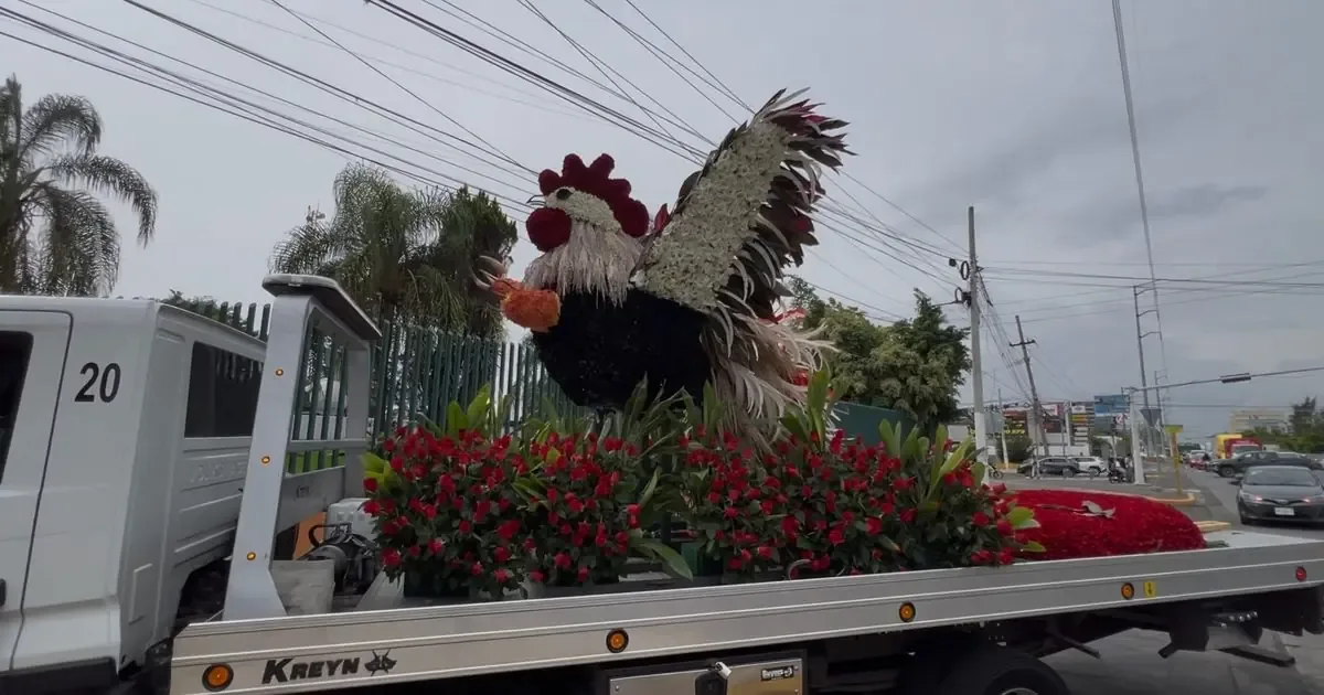 La tumba de Nemesio Oseguera Cervantes fue adornada con homenajes florales.