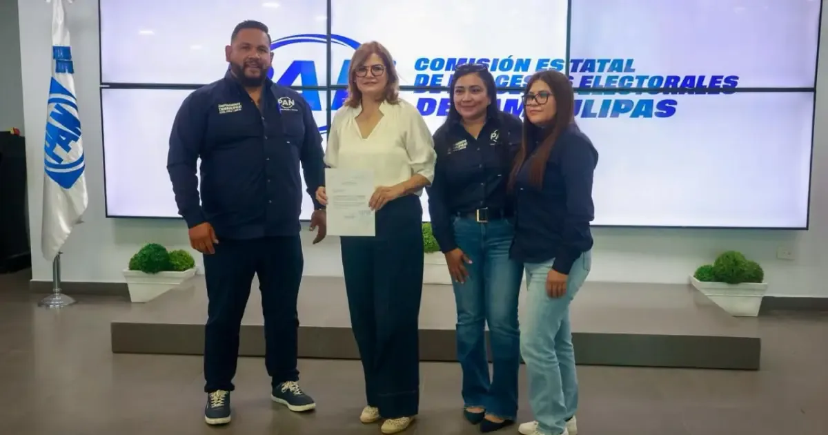 La política con más de 30 años de experiencia se postula para dirigir el partido blanquiazul en el estado.