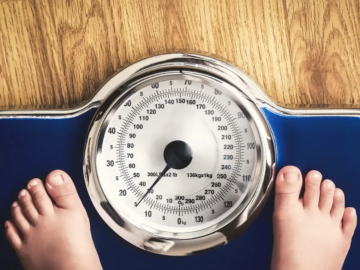 La Organización Mundial de la Salud establece nuevas pautas sobre el tratamiento de la obesidad infantil y juvenil.