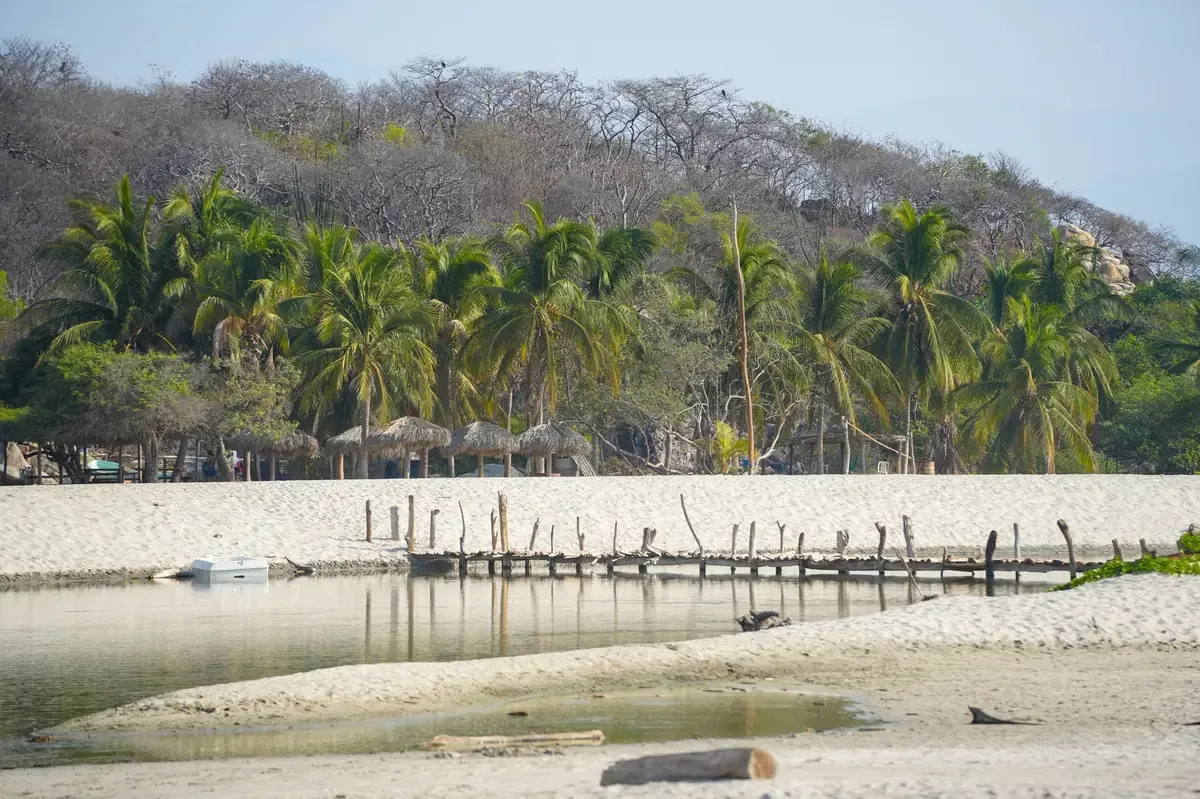 La llegada de la onda tropical afectará diversas regiones con lluvias significativas y potencial de granizo.