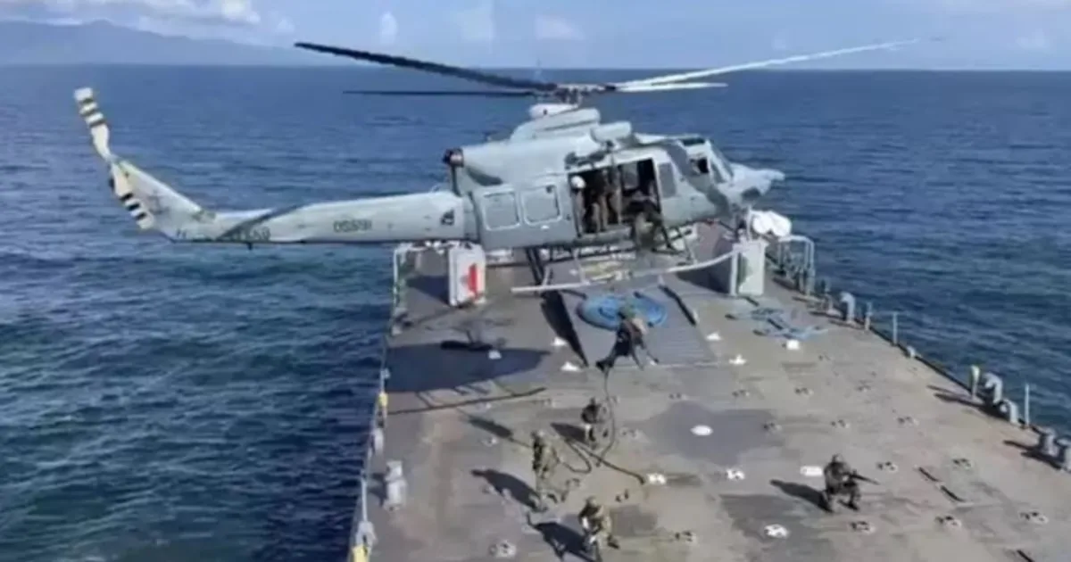 Operación de incautación de un buque petrolero en el Caribe por fuerzas estadounidenses.