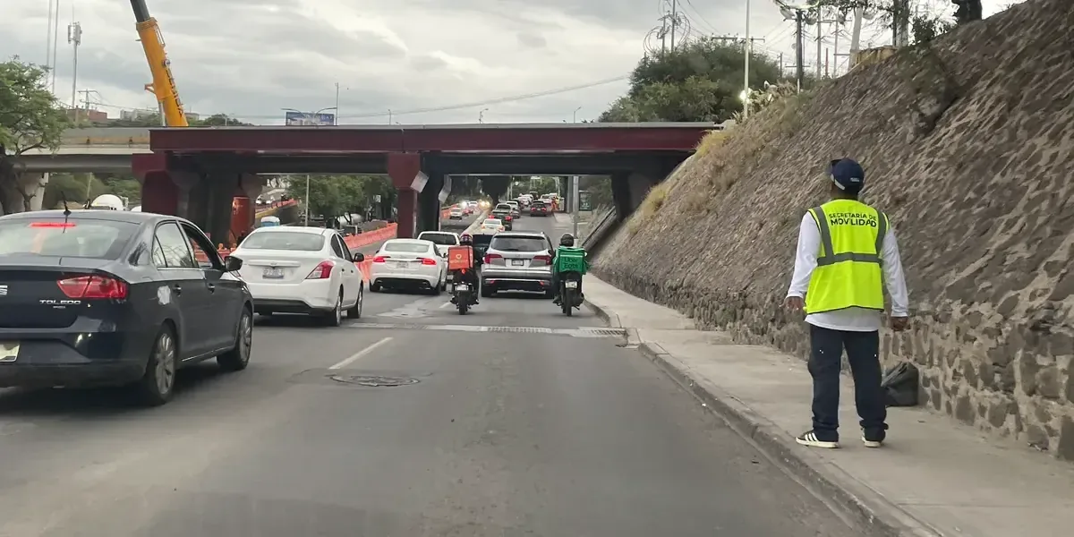 El operativo busca optimizar la movilidad y garantizar la seguridad en una de las zonas más transitadas de Querétaro.