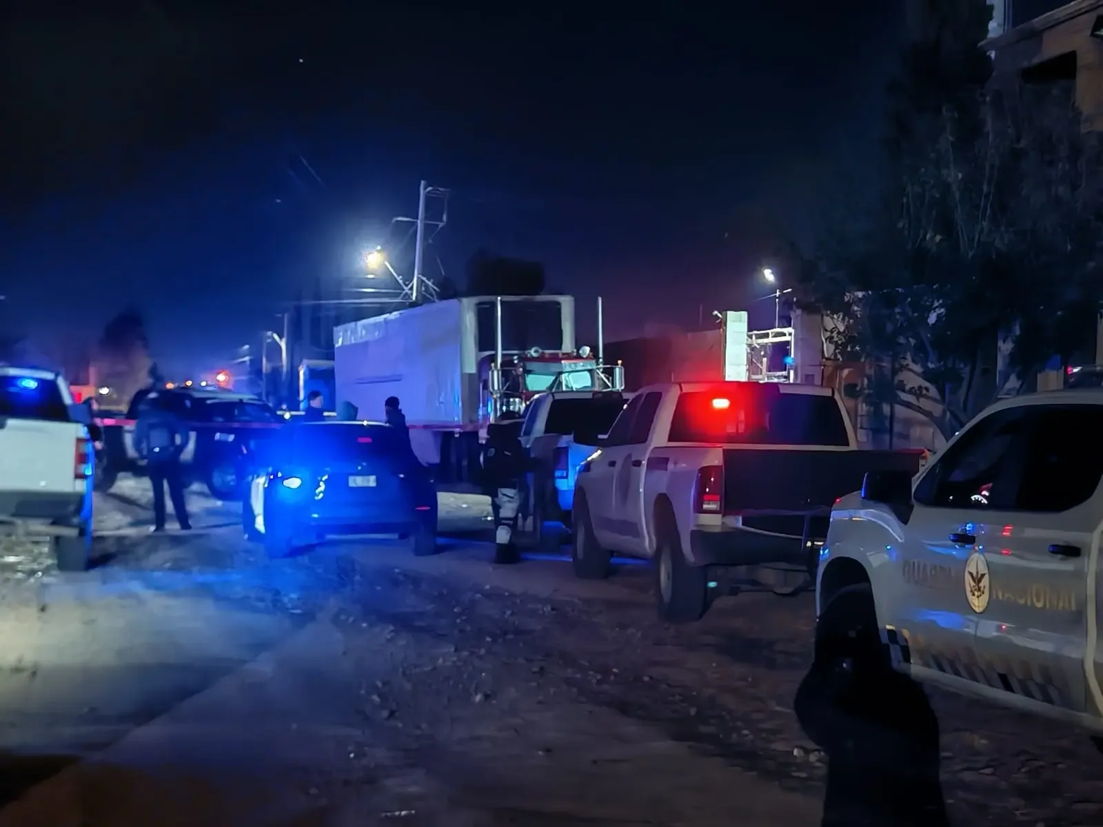 Operativo de las autoridades tras el hallazgo de cuerpos en Chihuahua.
