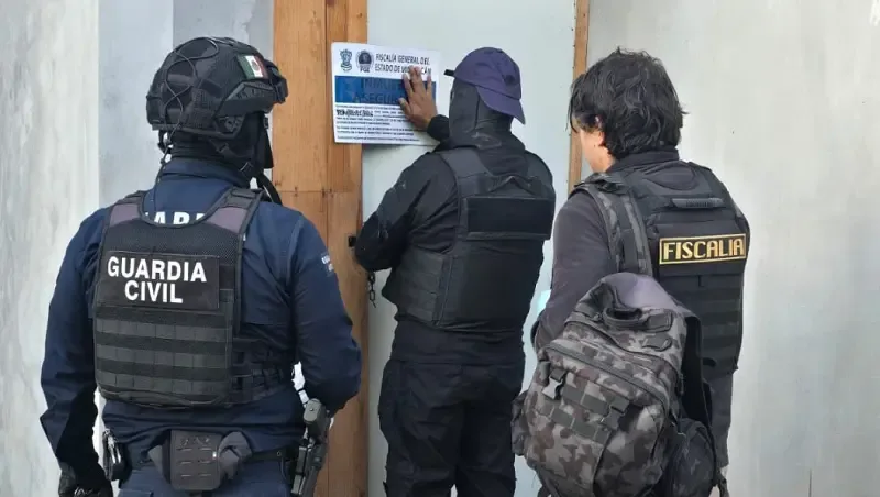 "Operativo en Apatzingán contra César Alejandro ‘El Botox’ con diversos aseguramientos."