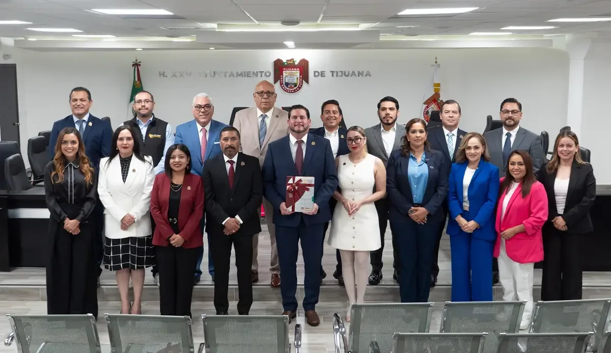 Regidores de Tijuana acusan aumento de delitos y falta de atención a colonias en informe municipal.