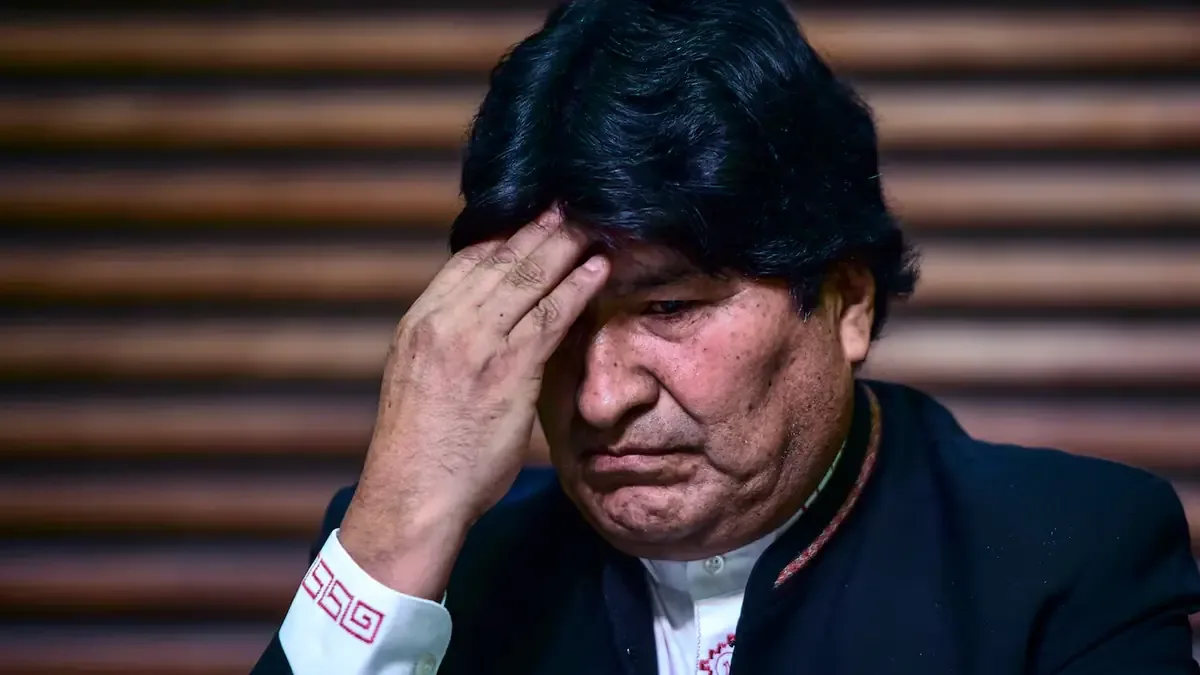 La justicia boliviana busca al expresidente por presunta relación con una adolescente de 15 años.