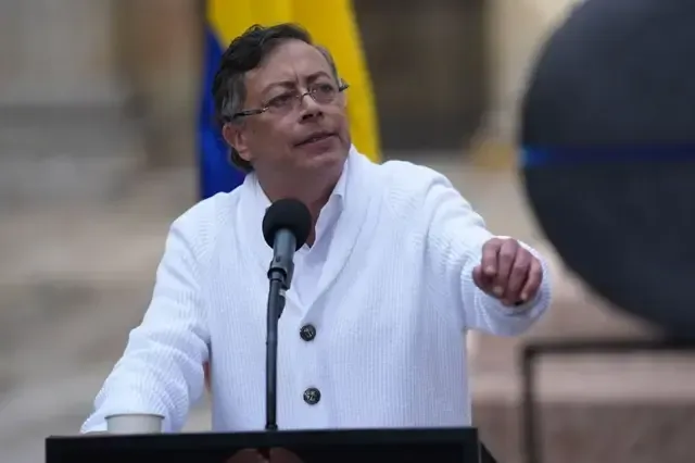 La inclusión de estos grupos en la lista de EE.UU. afecta su operación y la política regional.