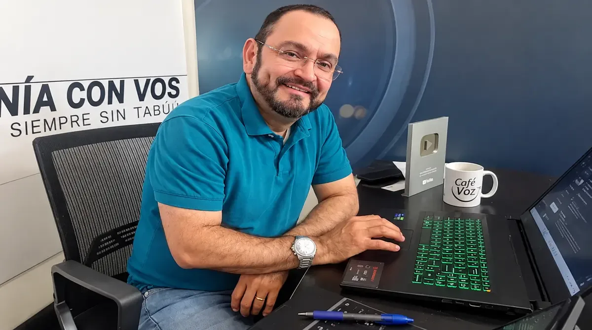 La fianza permite a Galeano continuar su proceso migratorio fuera de detención.
