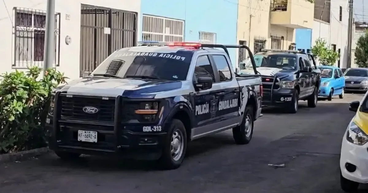 Un padre defiende a su hija de un acosador en Guadalajara, enfrentamiento que culminó en un ataque con arma blanca.