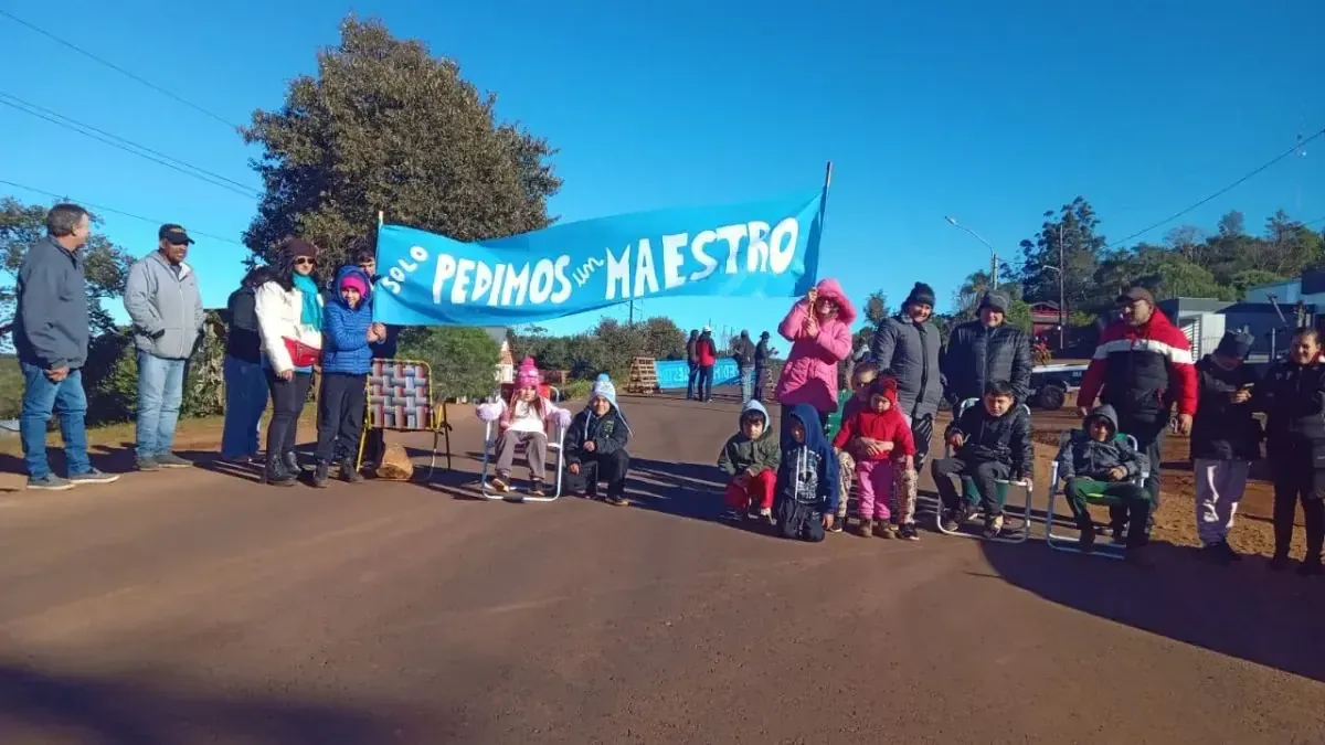 La comunidad exige respuesta inmediata para garantizar clases a más de 30 niños.