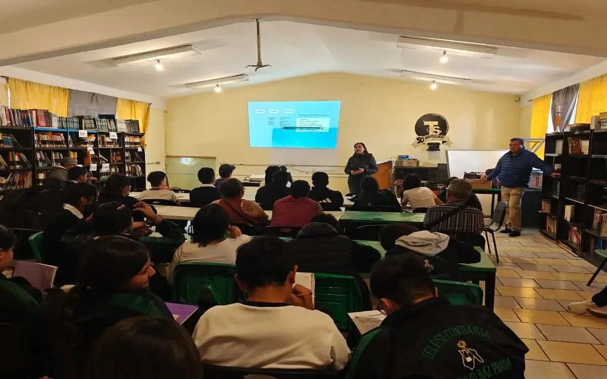 Padres de familia exigen acciones tras recientes denuncias de acoso en Chalco.