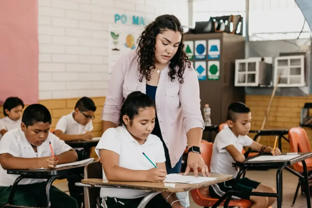 Pago de salarios atrasados beneficiará a 1,782 docentes en la entidad.