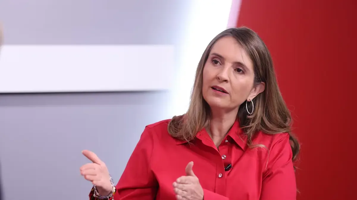 La candidata presidencial del Centro Democrático cuestiona los resultados de la reciente encuesta que la posiciona en tercer lugar.