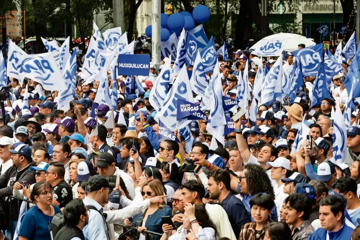 Diputados del PAN buscan movilizar a la ciudadanía ante un gobierno que consideran entreguista.