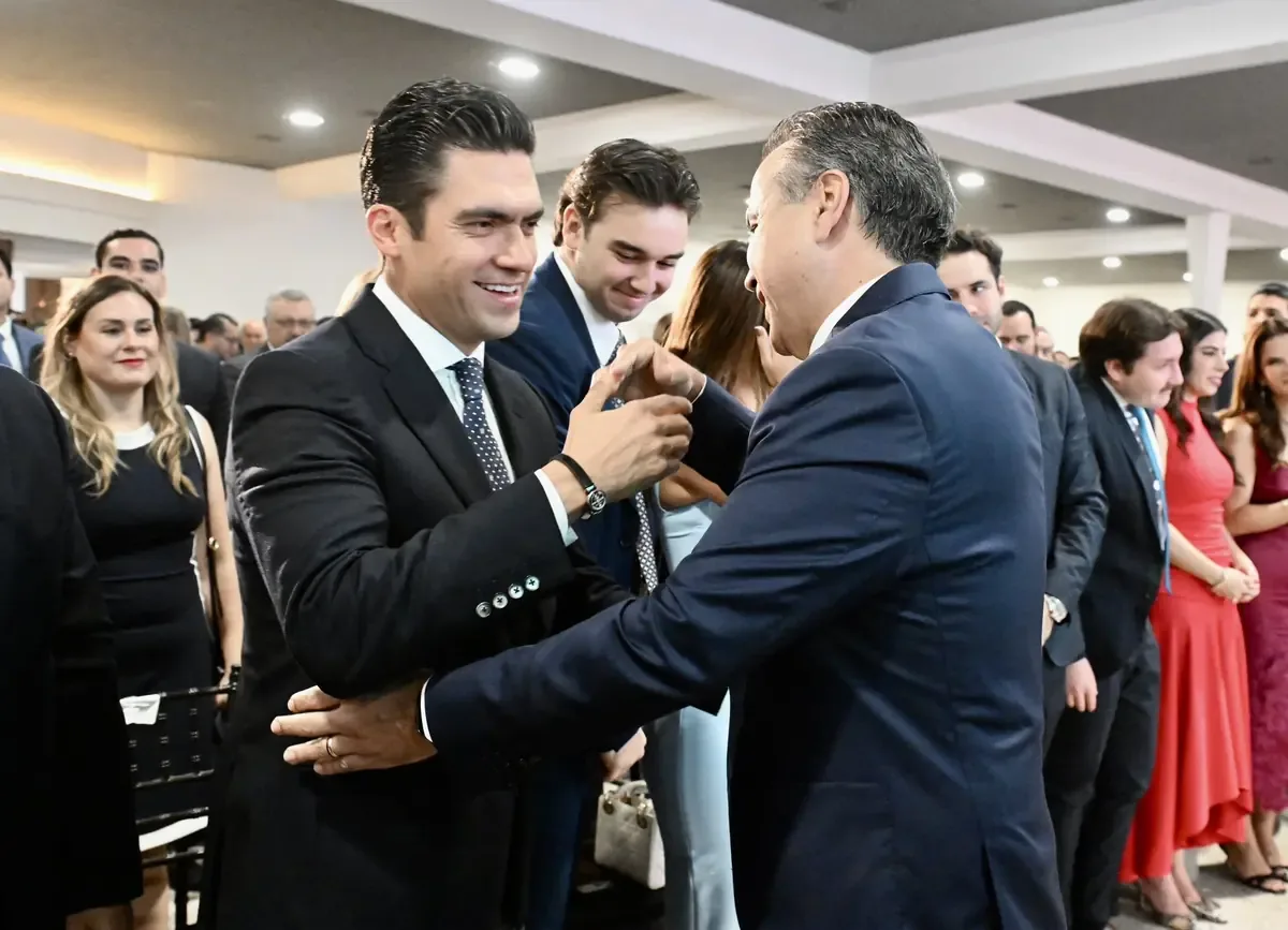Las diferencias entre PAN y PRI se hacen evidentes en el evento del Informe de Gobierno de Astiazarán, marcando la ruta hacia 2027.