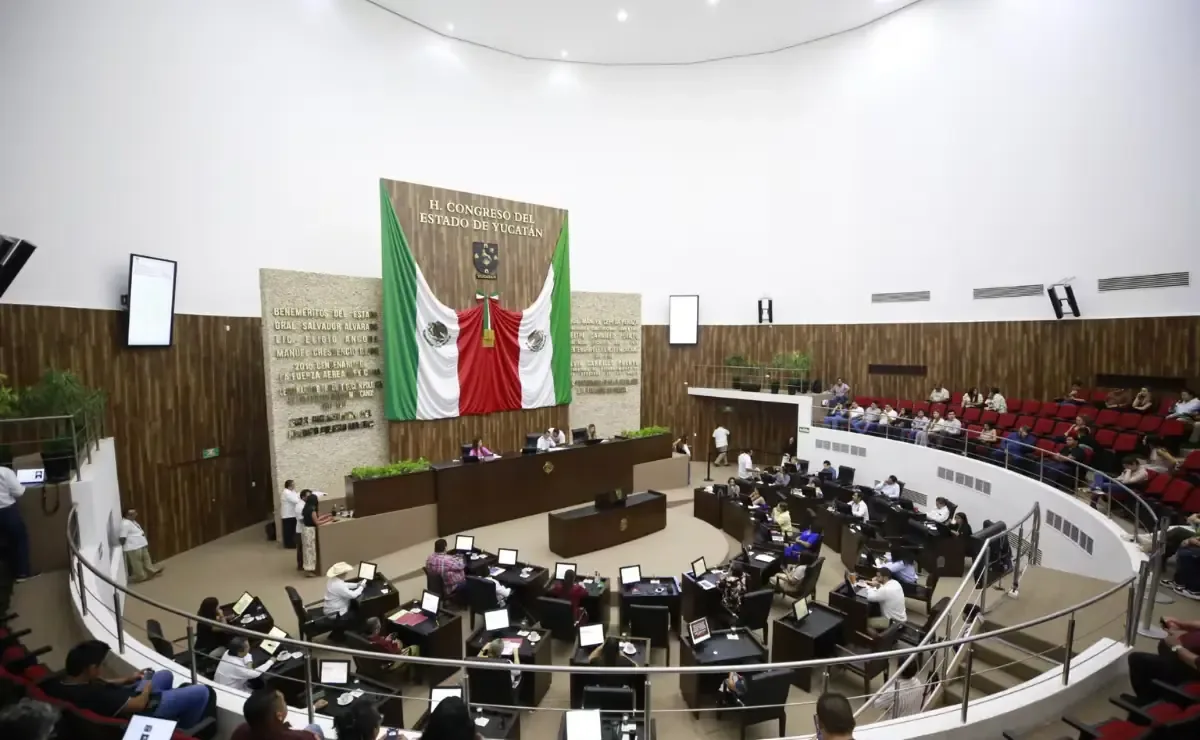 La reducción afectaría el suministro eléctrico en la península yucateca, según el PAN.