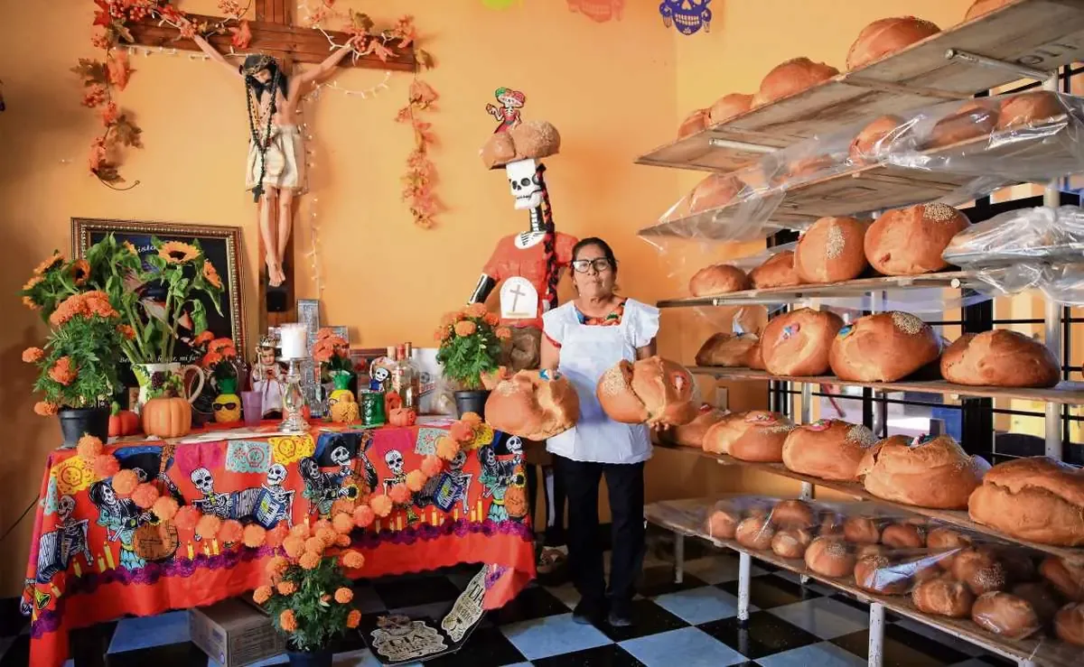 La panadería Santa Cruz ha cobrado relevancia en Oaxaca por su tradición en la elaboración de pan de muertos.
