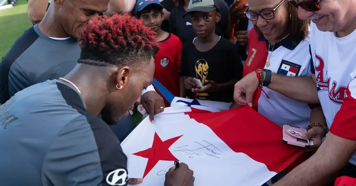 La selección panameña refuerza lazos con Canadá antes de su primer partido.
