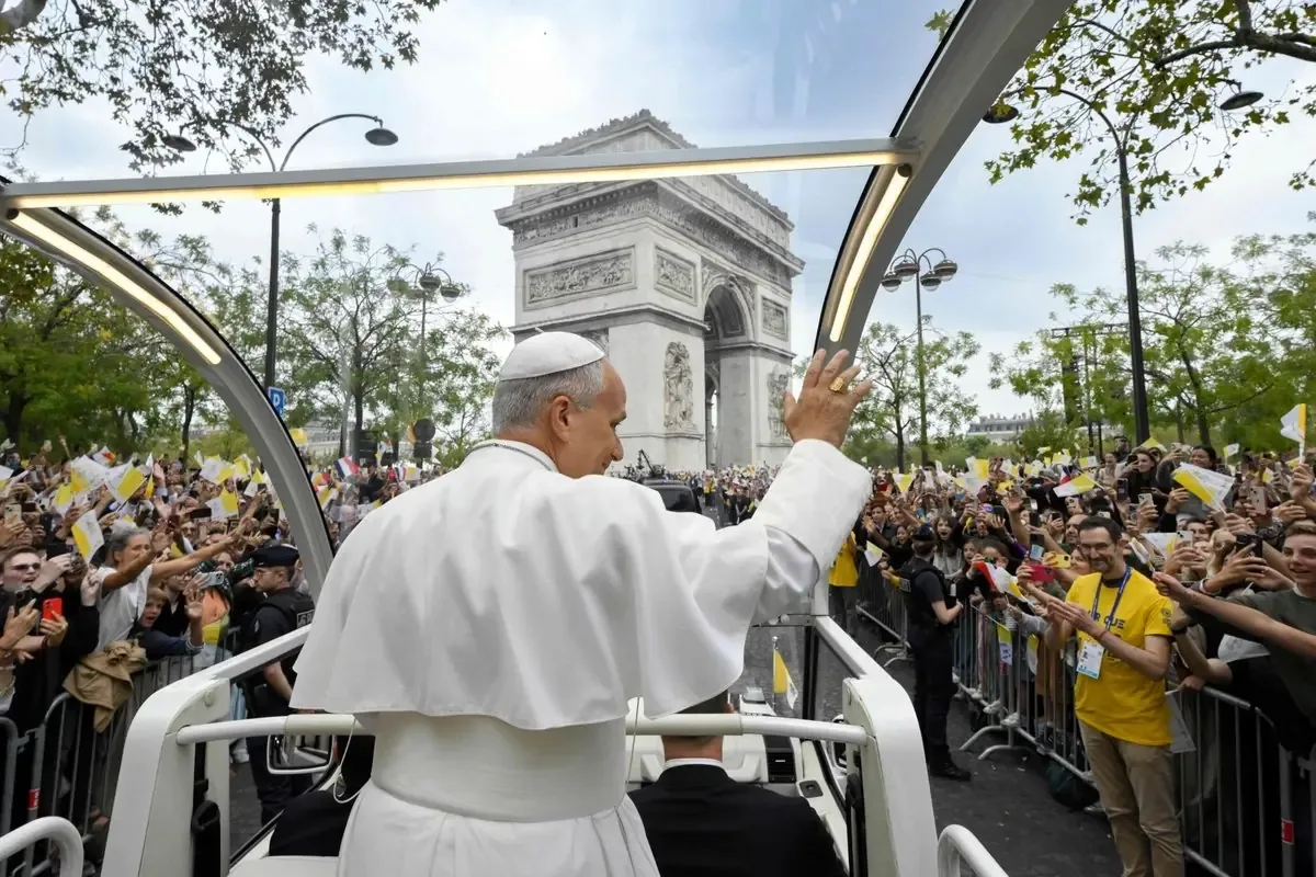 La misa ofrecida por el papa León busca fortalecer la fe en tiempos de crisis.