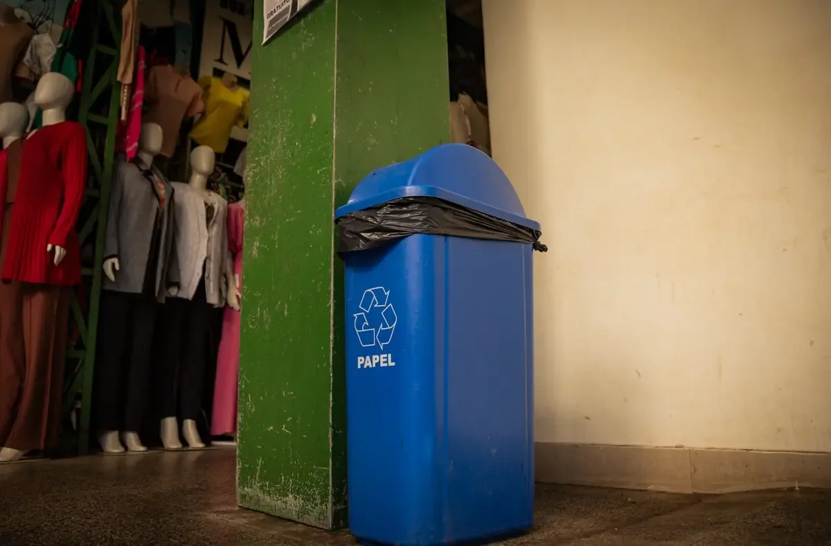 La demanda de reciclaje de papel se mantiene estable gracias a la recolección de libros y libretas usadas.