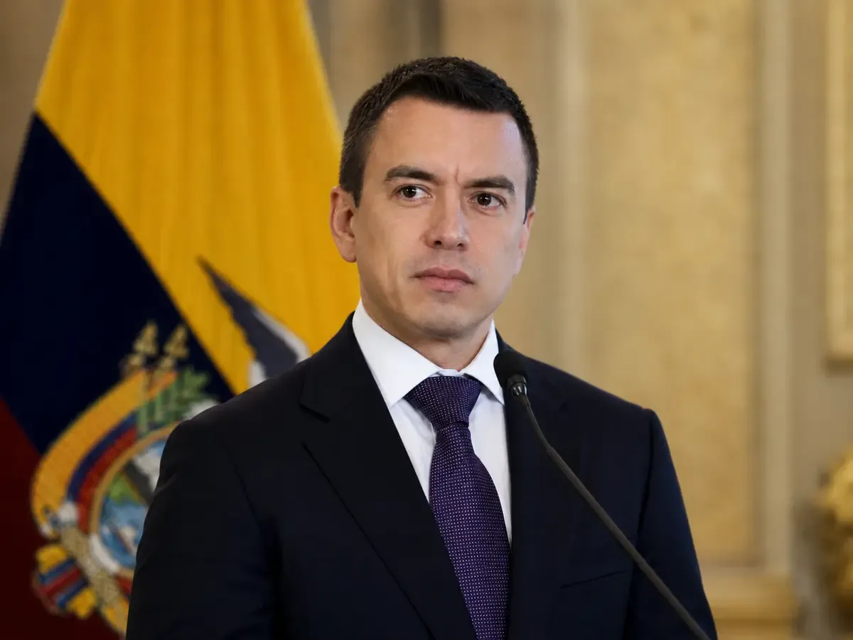 La intervención de Noboa respalda al candidato de ultraderecha en medio de acusaciones de polarización electoral.