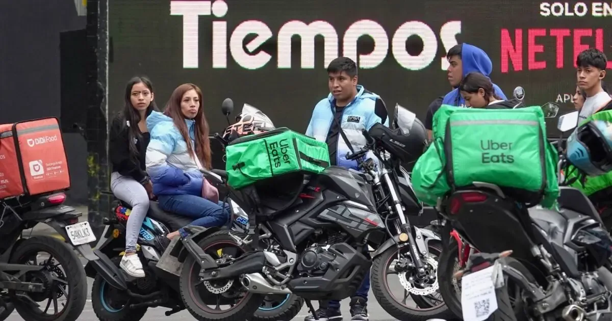 La protesta busca visibilizar la precariedad laboral en plataformas digitales, pero dividió opiniones entre los repartidores.