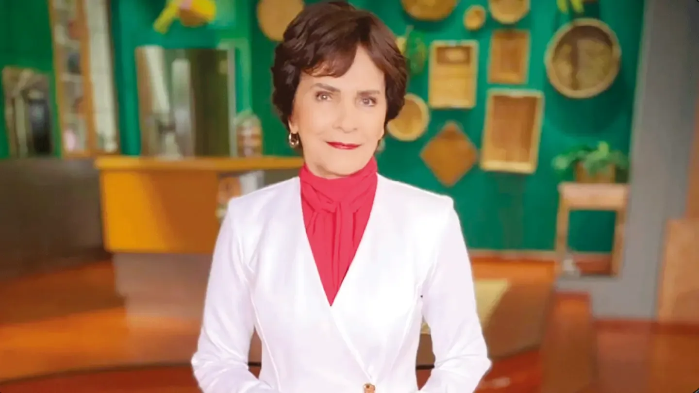 Pati Chapoy en el set de Ventaneando mientras se intensifica la polémica.