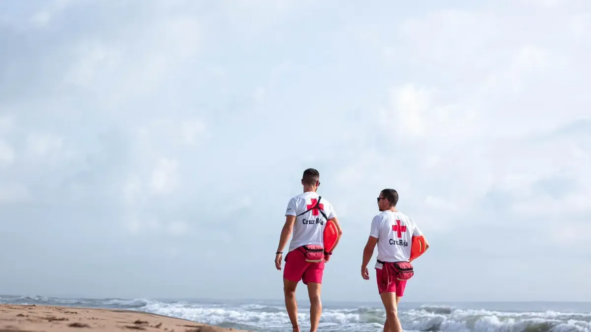 Los expertos advierten sobre riesgos en las playas durante la temporada de baño.