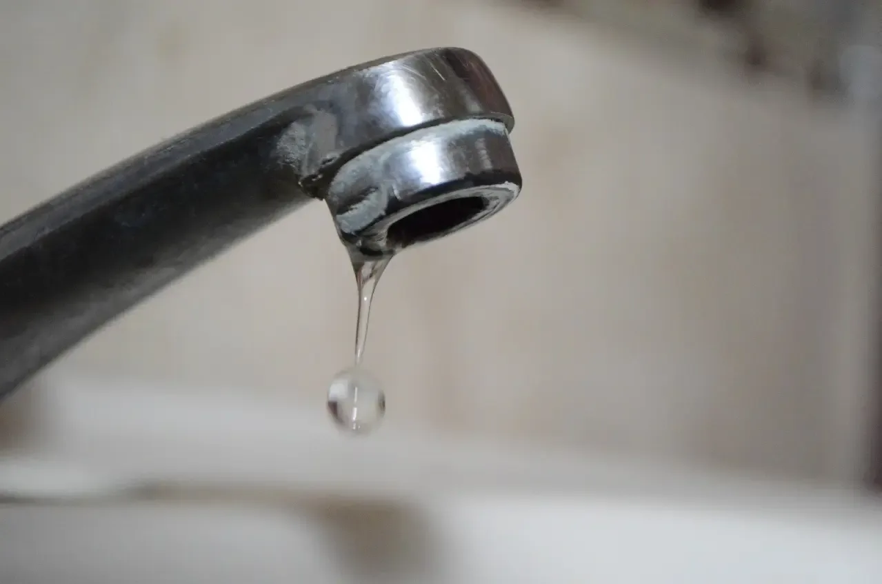 "Perforación de pozo en San Isidro Tlascoltépetl para abastecimiento de agua."