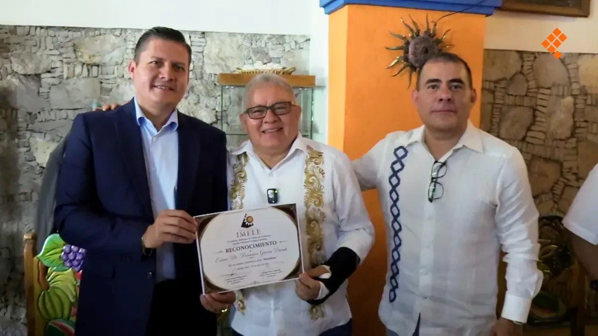 Francisco García Davish alerta sobre la falta de apoyo y recursos para los medios en México.