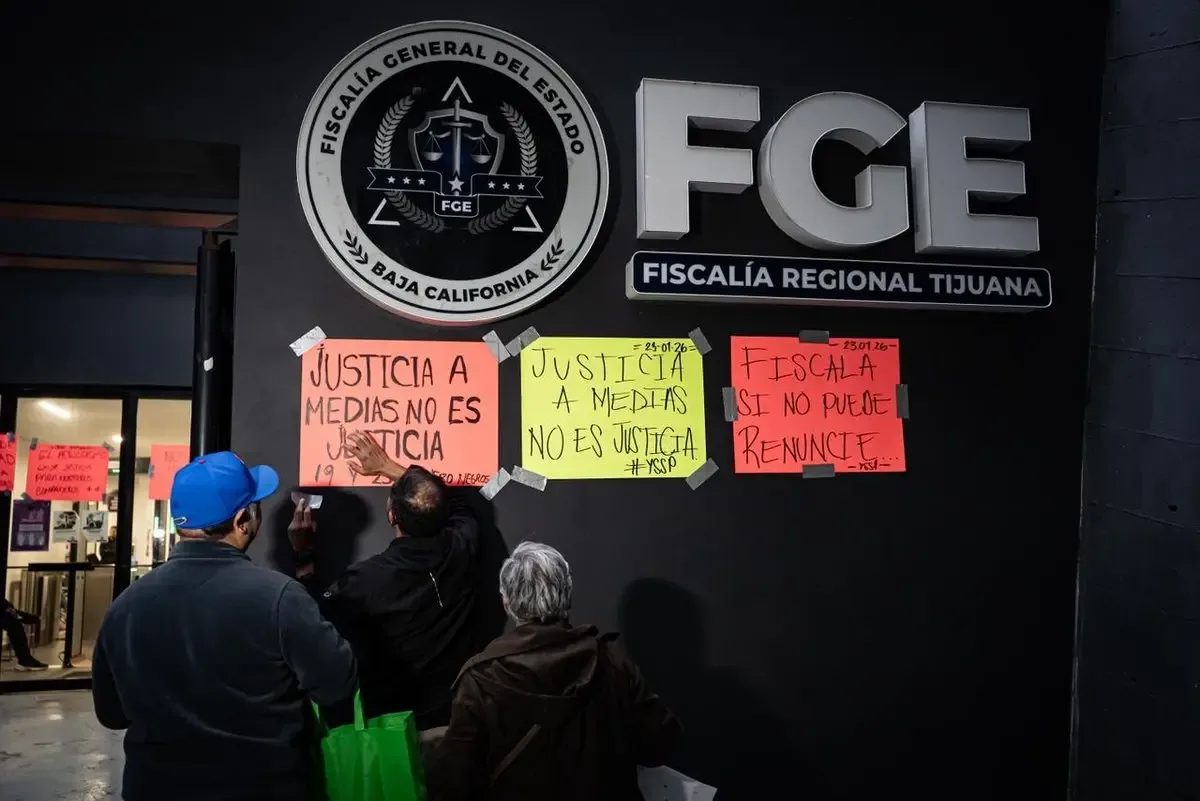 Periodistas protestan en Tijuana por justicia en los asesinatos de Martínez y Maldonado.