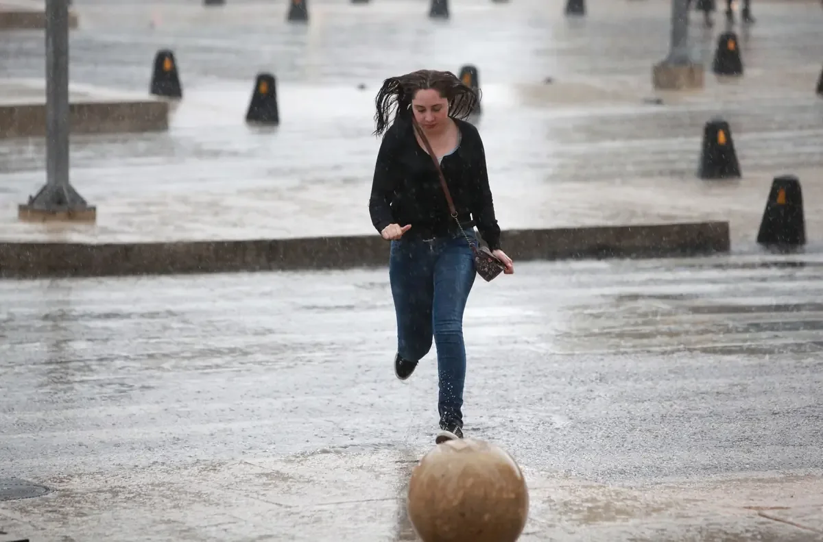 El clima inestable traerá fuertes lluvias y rachas de viento a varias regiones del país.