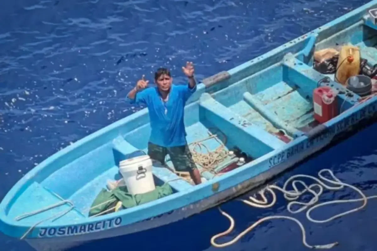 La comunidad de Puerto Ángel continúa la búsqueda de Héctor Márquez tras su avistamiento en el mar.