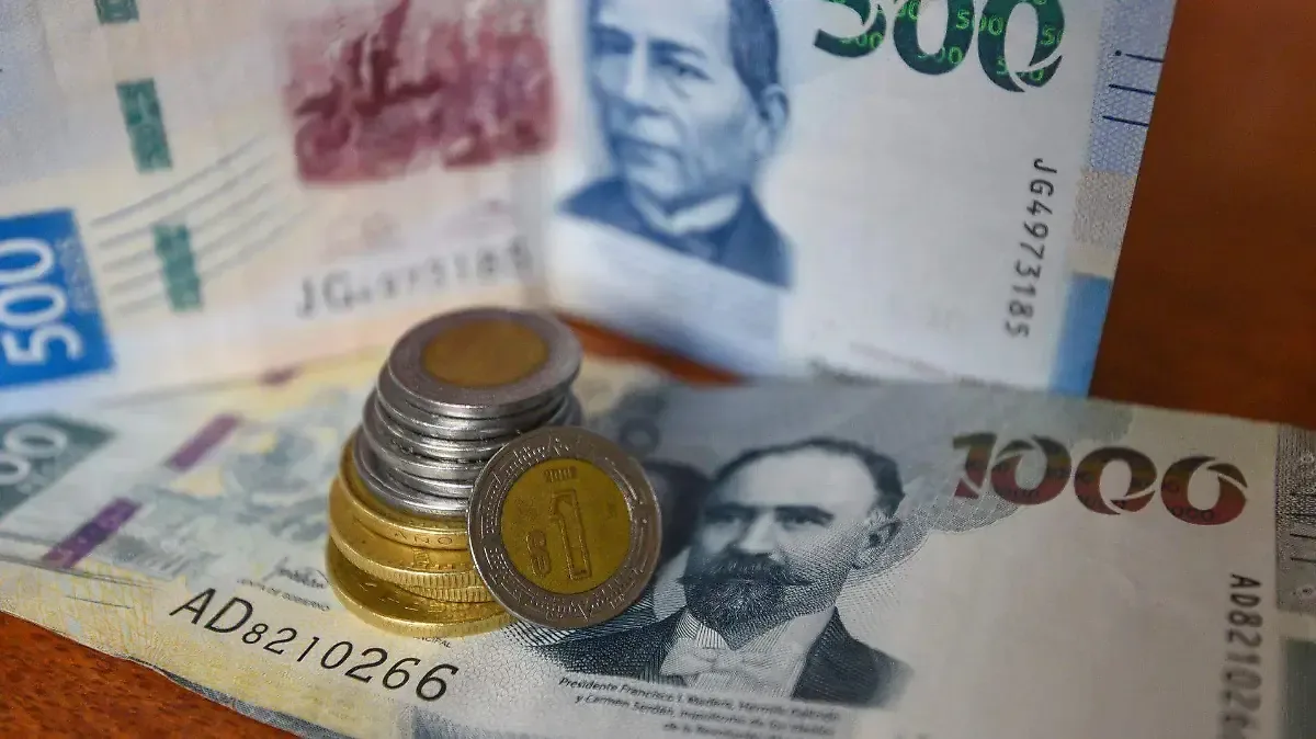 La moneda mexicana cierra con ligeras variaciones durante el día de la Independencia de Estados Unidos.