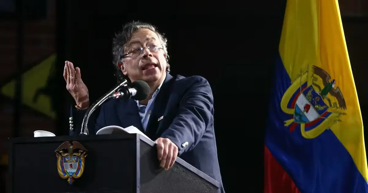 El presidente colombiano pide acción legal contra el agente de ICE involucrado en el caso de Johan Sebastián Guerrero.