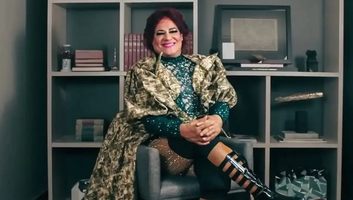 La carrera de Pimpinela Escarlata refleja las luchas de la comunidad LGBT en México.
