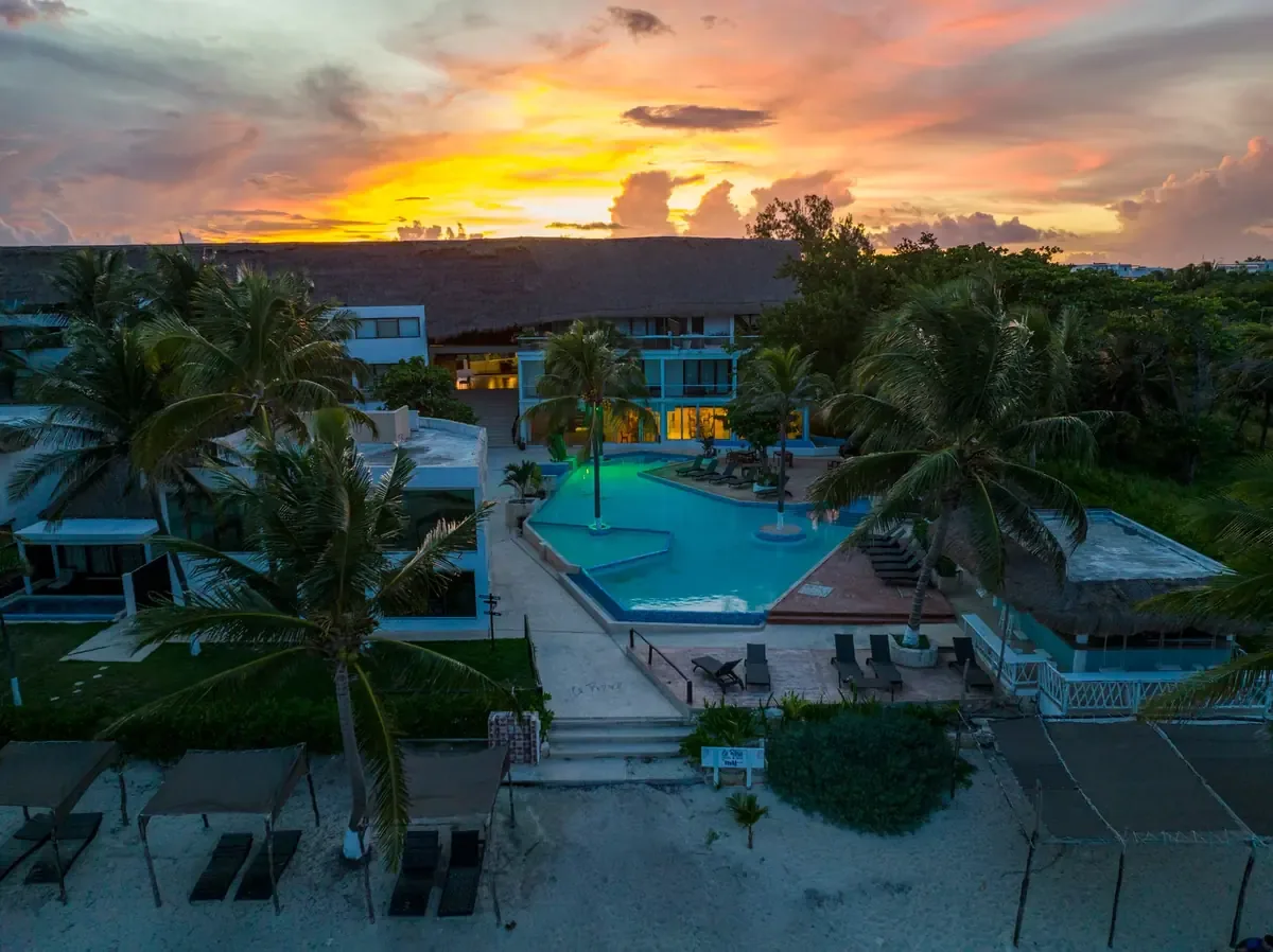 Playa del Carmen asegura financiación para mitigar el impacto de la caída en turismo y otras dificultades económicas.