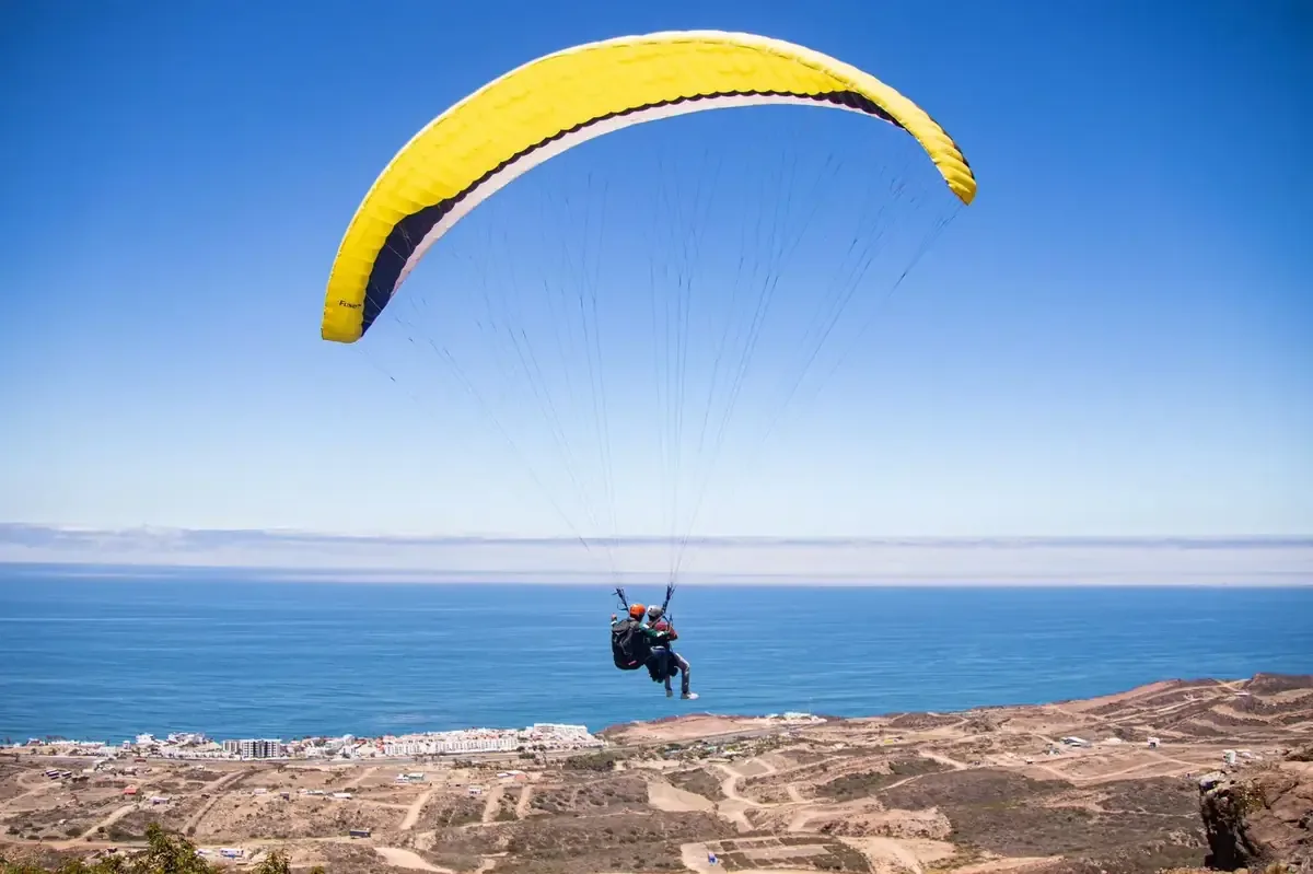 El festival atrae a pilotos y visitantes, consolidando a Rosarito como destino clave para deportes aéreos en Baja California.