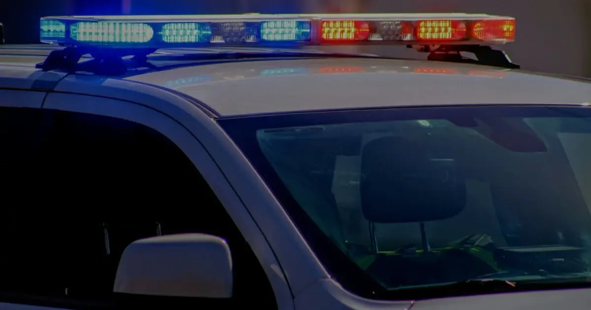 Un policía municipal fuera de servicio mostró valentía al interceptar a los delincuentes después de un robo a mano armada.