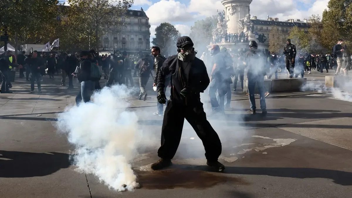 La movilización genera tensión en las calles de París y otras ciudades del país.