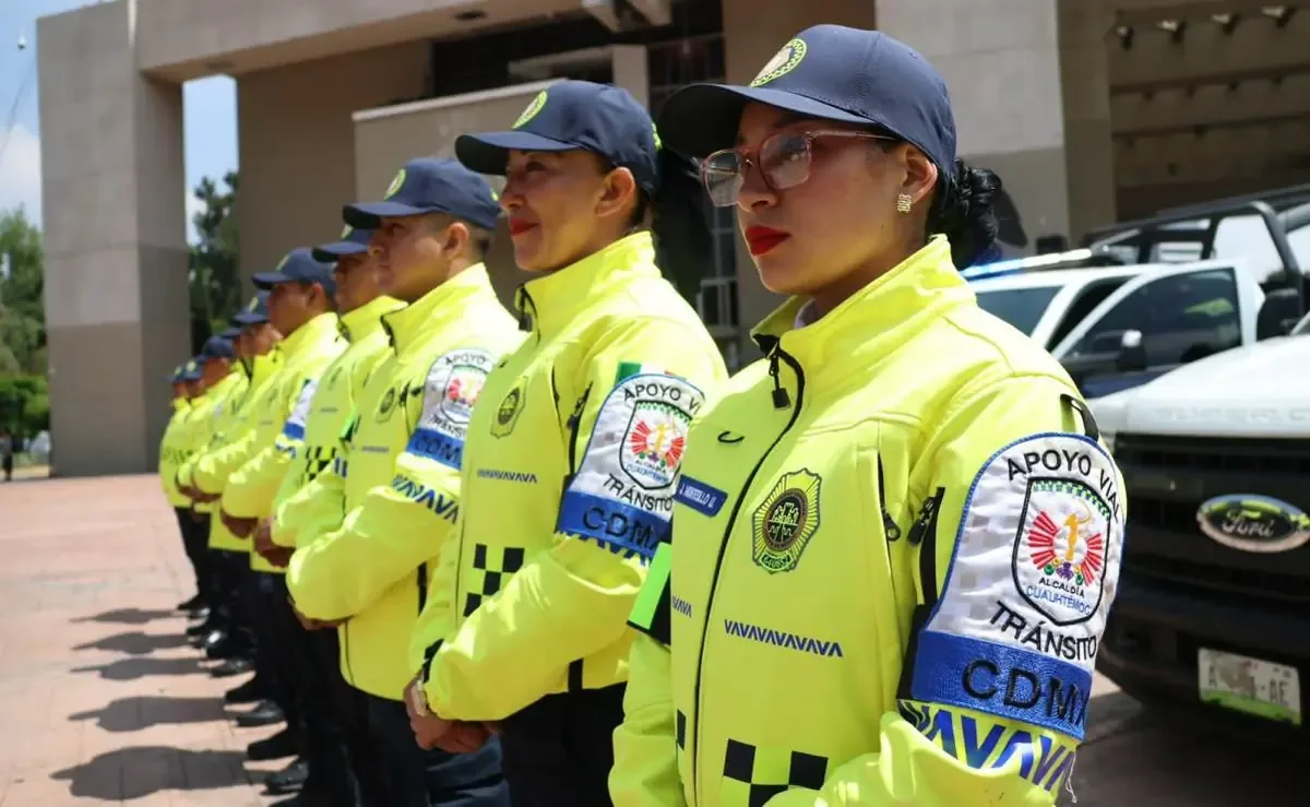 123 elementos de la Policía Bancaria e Industrial vigilan el tránsito en la capital mexicana.