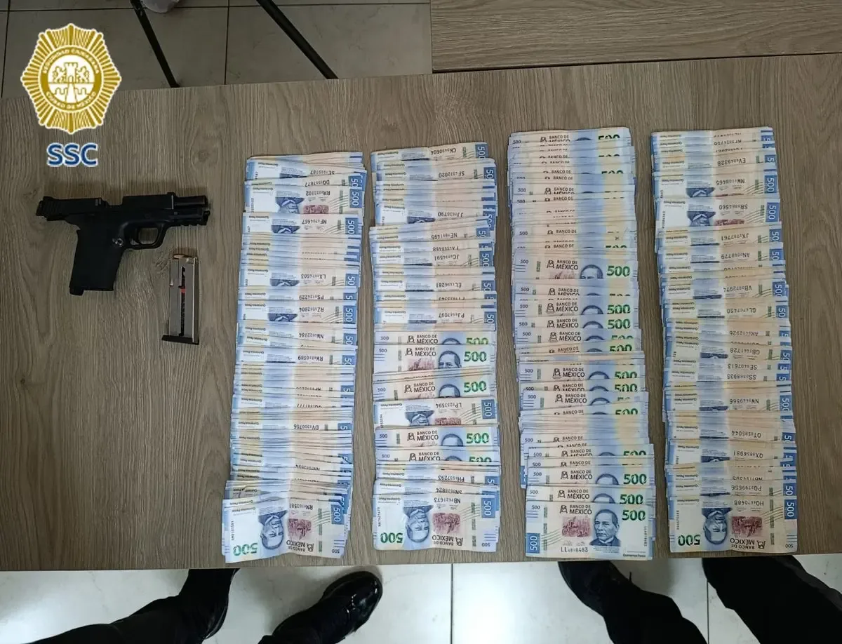 Policías detienen a delincuentes tras un asalto en Iztacalco, CDMX.