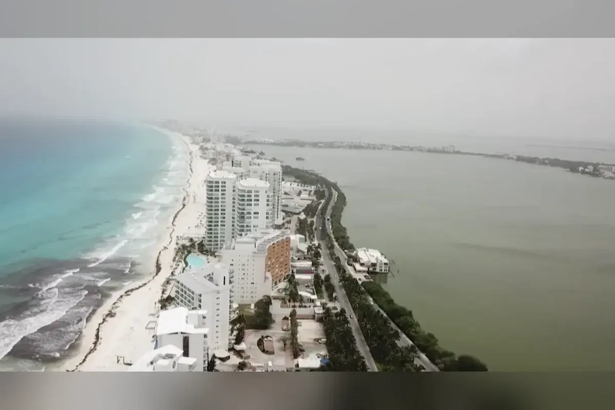 La llegada anticipada del polvo del Sahara causa sequía y altas temperaturas en Quintana Roo.