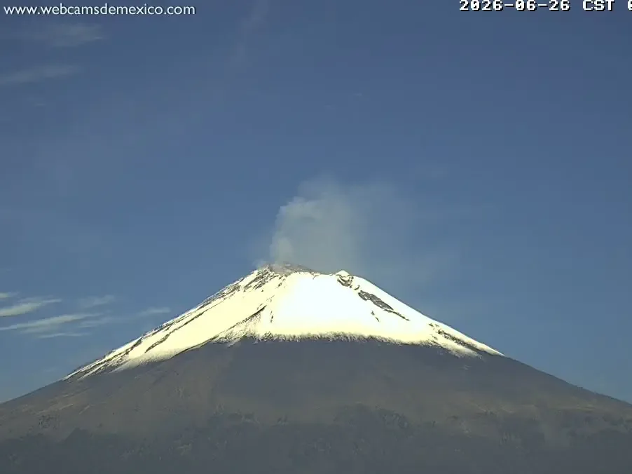 Las autoridades mantienen la alerta amarilla por la actividad del volcán y emiten recomendaciones a la población cercana.