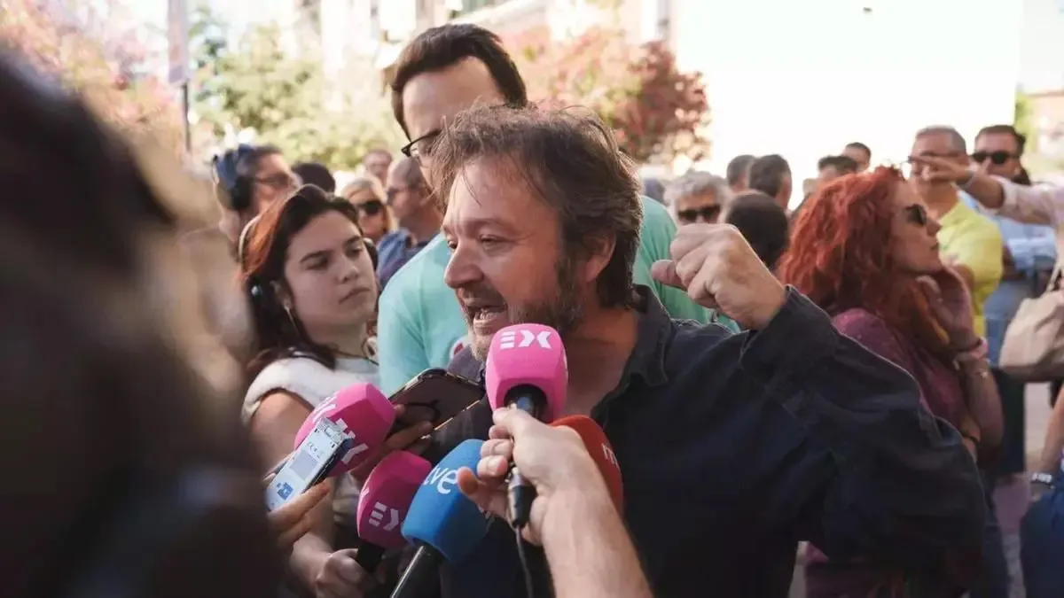 La controversia revela tensiones sobre la atención al ciudadano en oficinas públicas.