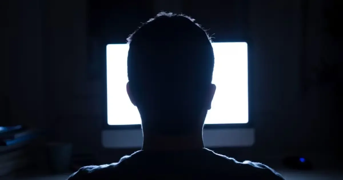 La iniciativa busca educar y transparentar el uso de datos en plataformas digitales sin imponer nuevas obligaciones.