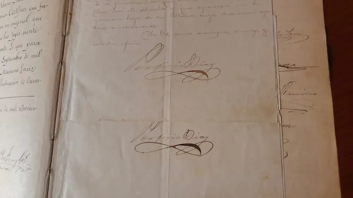 Con un legado que comenzó en el porfiriato, este libro se firma cada 30 de septiembre en Morelia.
